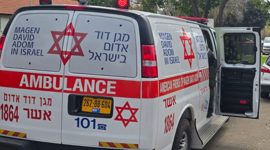 اصابة خطيرة بشارع اريحا بالقدس بحادث طرق